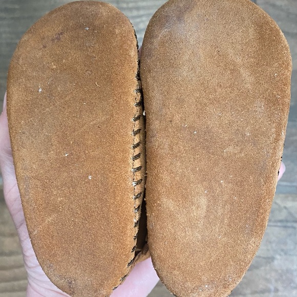Minnetonka baby moccasins - Picture 4 of 7